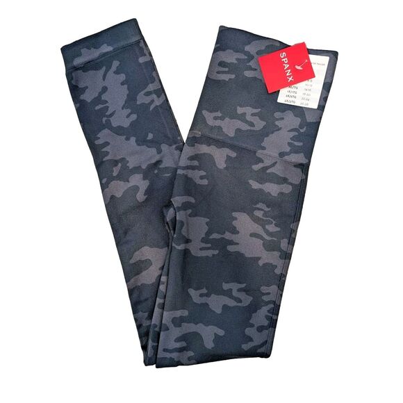 Spanx Leggings Look At Me Now Seamless Women's‎ Black Camo Leggings Medium - Picture 15 of 16